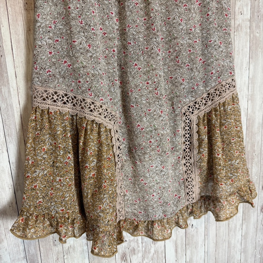 POL Boho Mixed Print Lace Trim Sleeveless Tunic Top - Picture 8 of 10